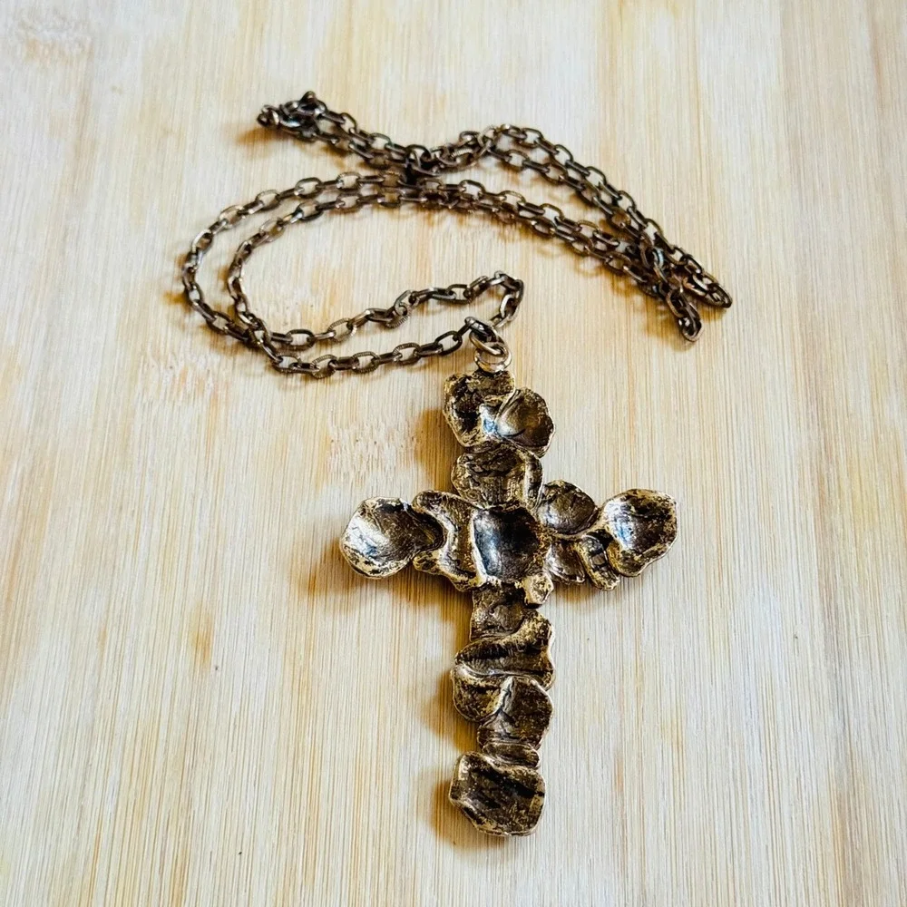 VTG Runway Regal Cross necklace Statement Bold Chunky Gold Tone‎ Brutalist 30